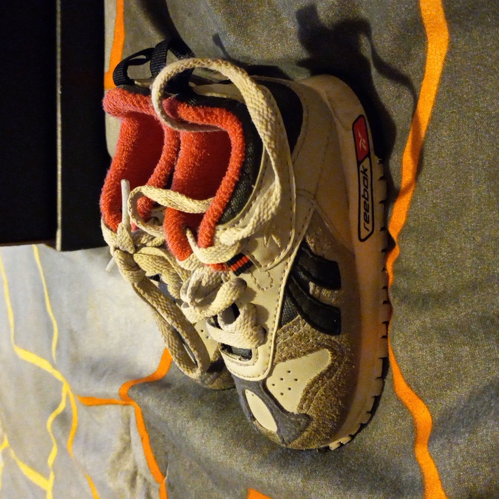 Toddler shoes
